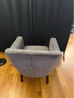 Living arm chairs