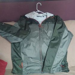Men's Eddie Bauer rain jacket
