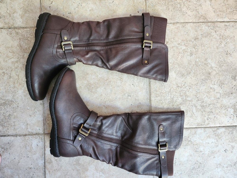 Mid-calf Brown Boots with Zipper And Buckle