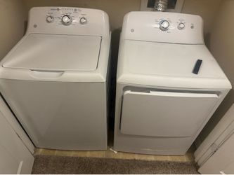 GE washer and dryer set