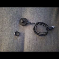 Black Oura ring, Size 8, unisex, with charger cord, minimal scratches