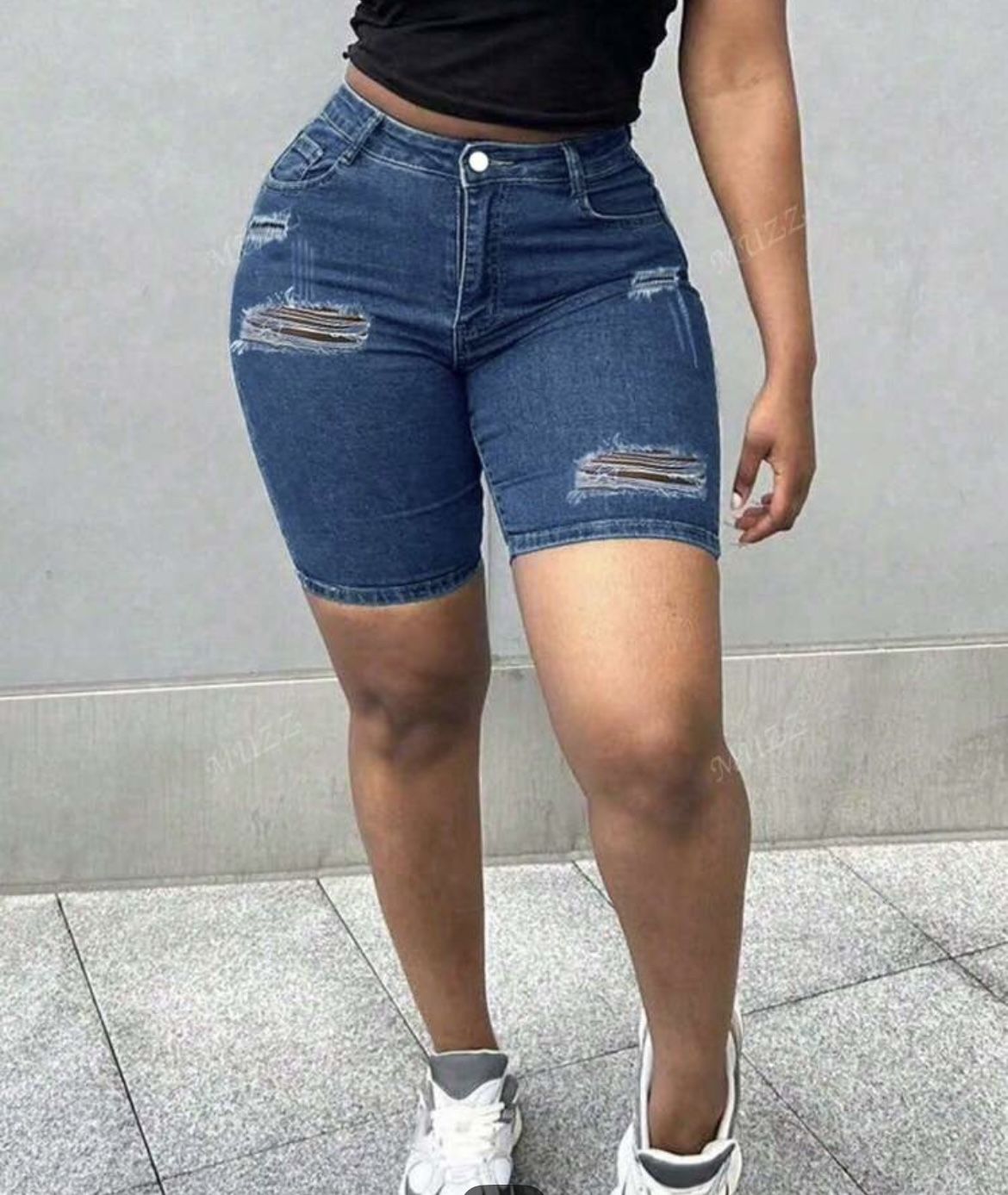 Curve Friendly Stretchy Shorts- Size Large 