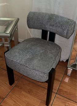 Modern vanity/desk chair