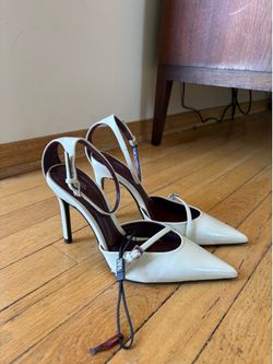 Zara Off-White Stiletto Pumps - 36
