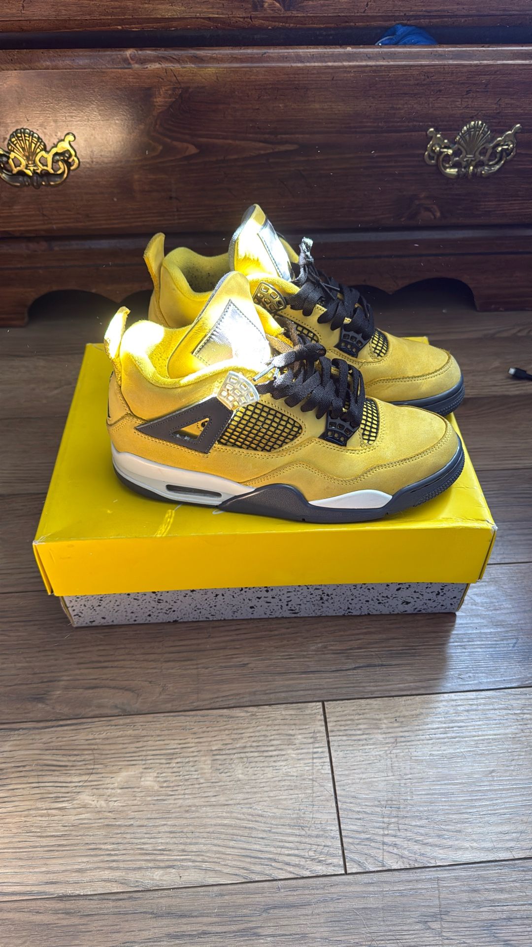 Jordan 4 Retro Lighting 2021