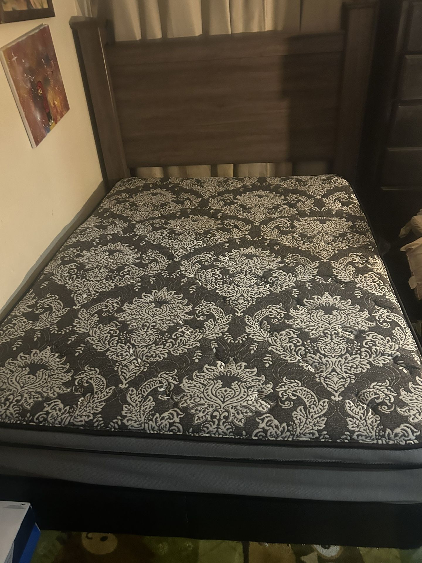 Queen Bed And With Frame