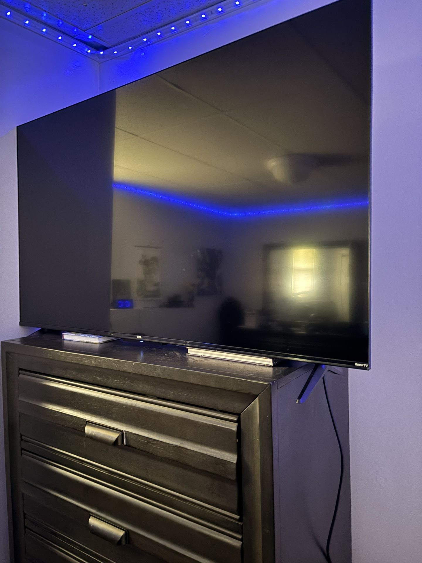 50 inch 4k 60hz TCL Roku Tv