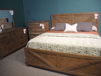 Emerald Home King Bed - Rustic Reclaimed-Look X-Plank Wood Frame - Outlet Clearance