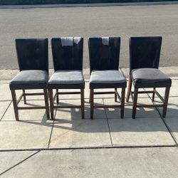 Used Set Countertop Chairs Of 4