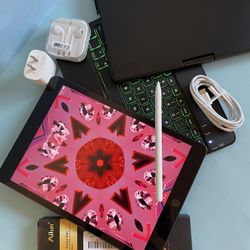 Apple IPad 9th Generation (10.2” Retina /Touch ID /IOS 18/ 2021 Model) 64GB with Pen, Keyboard  & Accessories 