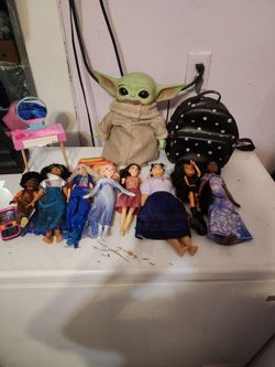 8 dolls star wars toy mini back pack and extras all 25.00