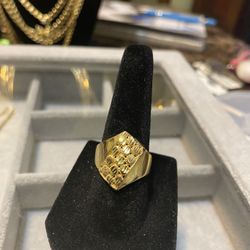 10 K Gold Ring Size 8 