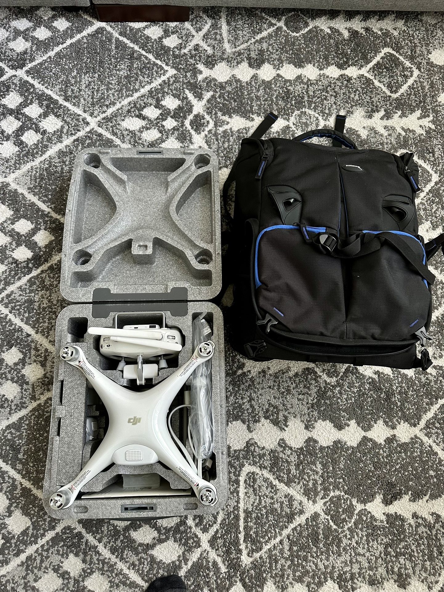Dron DJI Phantom 4