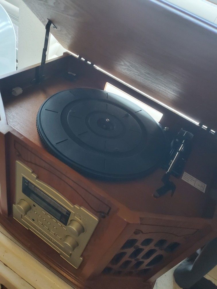 Record Player/Radio/CD Player/Tape Deck