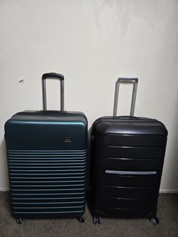 Set of Two Hard Shell Suitcases