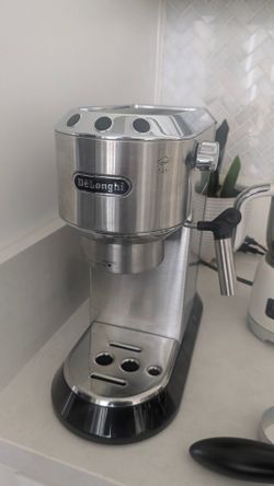 De’Longhi Dedica 15-Bar Espresso Machine + Premium Espresso Accessories Bundle