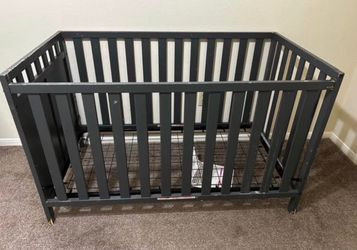 Baby Crib{READ DESCRIPTION}