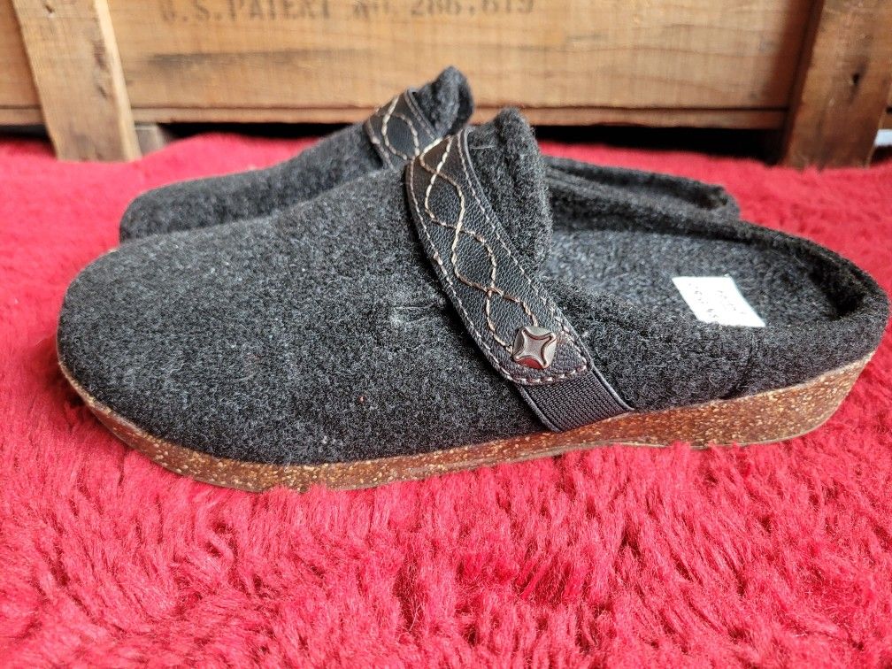 Earth Origins Slip Ons