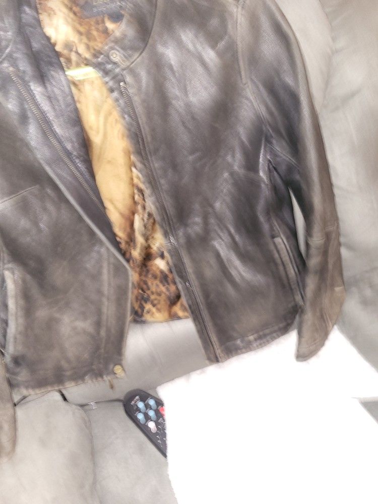 Dana Buckman Leather Jacket With Leapord Lineing