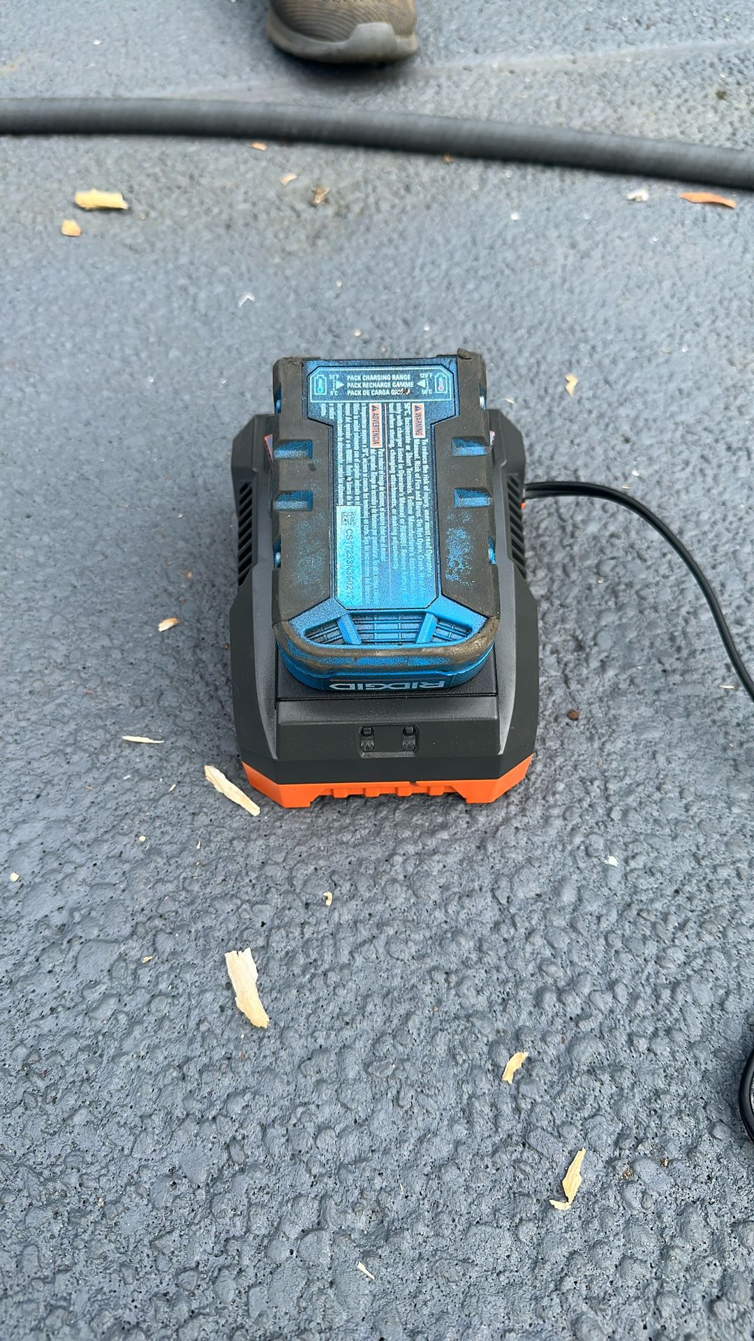 Rigid 18v Charger And Battery