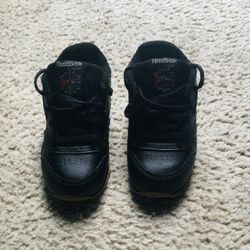 Black  Toddler Reebok Shoe  Size 71/2