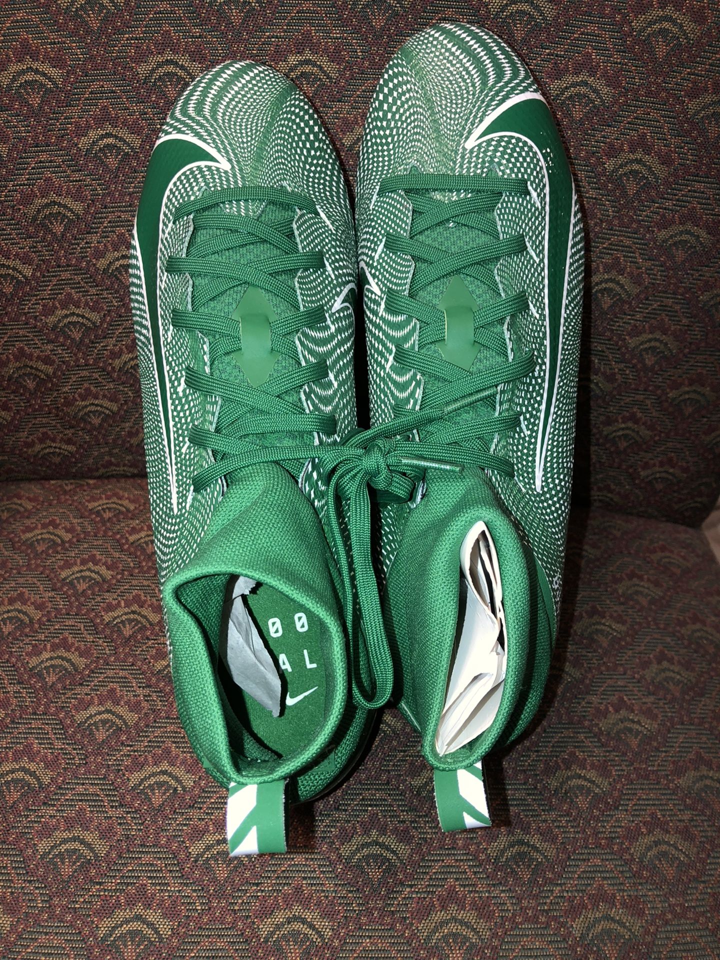 Nike Untouchable Pro Custom Supreme Cleats for Sale in Columbus, OH -  OfferUp