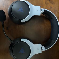 Razer Kaira X Wired Gaming Headset for PlayStation 5 / PS5, PS4, PC, Mac, Mobile: 50mm Drivers - HyperClear Cardioid Mic - Memory Foam Cushions - On-H