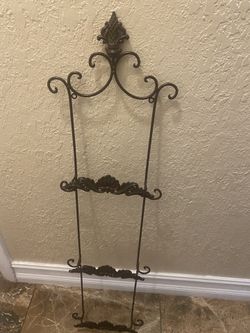Beautiful Metal Dbl. Plate Display Rack