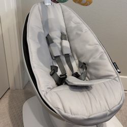 4 Moms Mamaroo