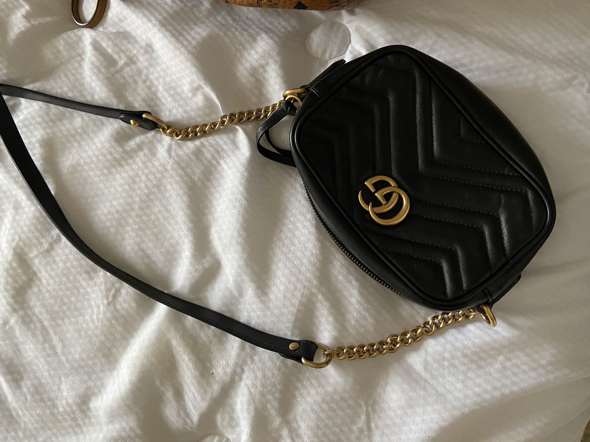 100% Authentic Gucci Marmont Small Crossbody