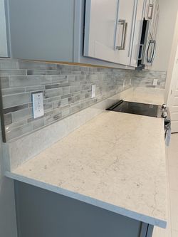 KITCHEN BACKSPLASH.