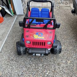 12v Power Wheels Spider-Man Jeep Wrangler Battery-Powered Ride-On Vehicle with Sounds