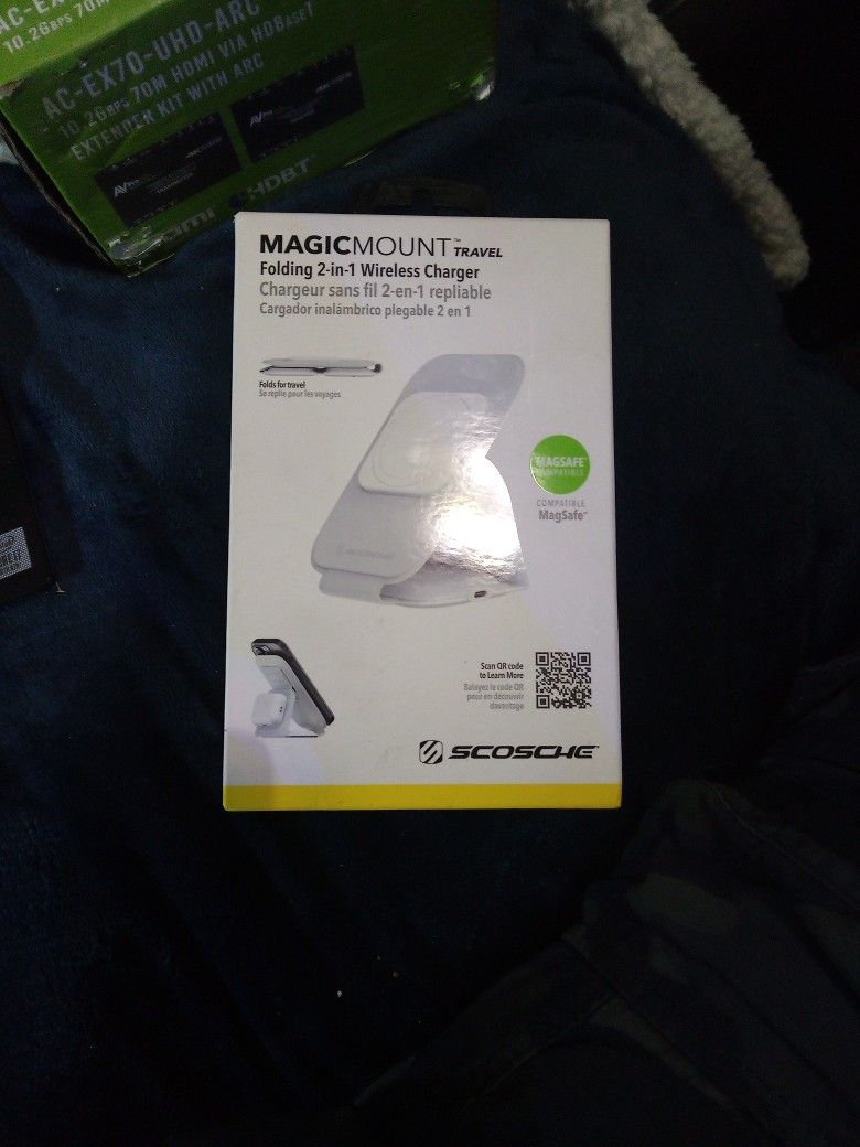 Scosche Magic Mount Folding 2 In 1 Wireless Charger