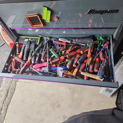 Bunch Of Screwdrivers All Snapon Of Mayhew 