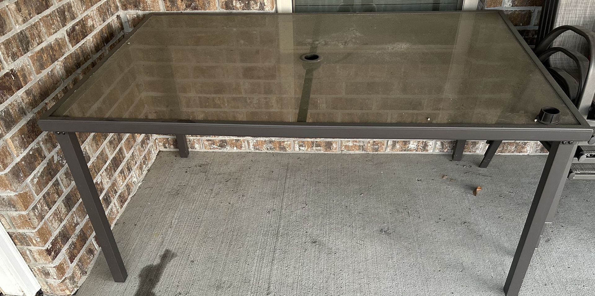 Outdoor-Glass Table