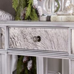 1 Hayworth Mirrored Silver Nightstand And Headboard (tv Console Not Included In Price)