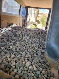 2 tons of 4-7 in river rock