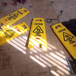 (WET FLOOR) Caution signs
