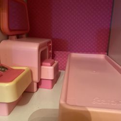 Vintage 1977 Barbie Dream House Furniture 