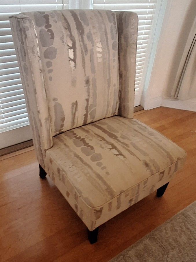 HIGH BACK OVERSIZED CHAIR BEIGE