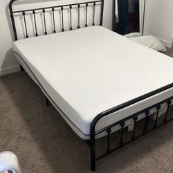 Queen Purple Mattress - 10 Months Old, Like-New Condition