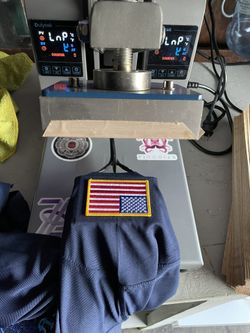 make u tshirts with u own logo any colors we provide the shirt