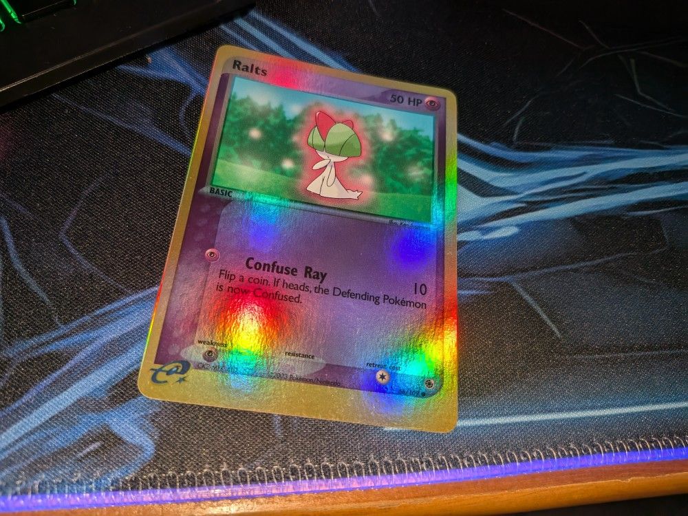 Ralts 66/109 Ruby and Saphire (reverse) Light Play Pokemon