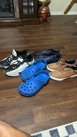 Shoes (Crocs, Cleats, Shoes)