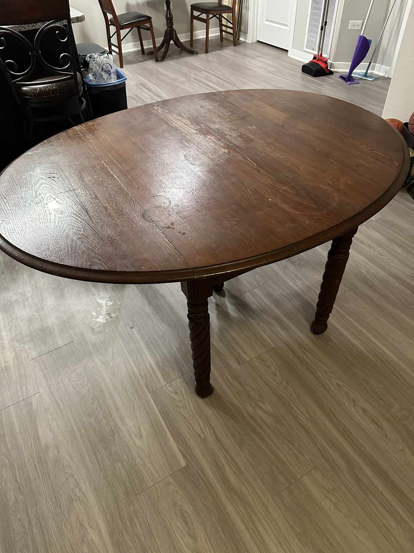 Expandable Antique Dinning Table