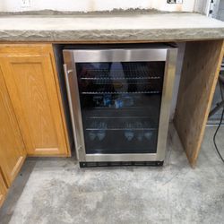 Magic chef Stainless Drink Refrigerator 
