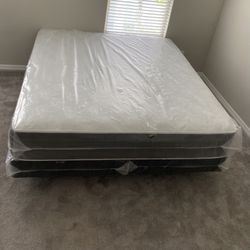 King Size Mattress 10 Inches Quality and Comfort New From Factory Wrapped In Plastic Also Available: Twin, Full And Queen Same Day Delivery 🚚 
