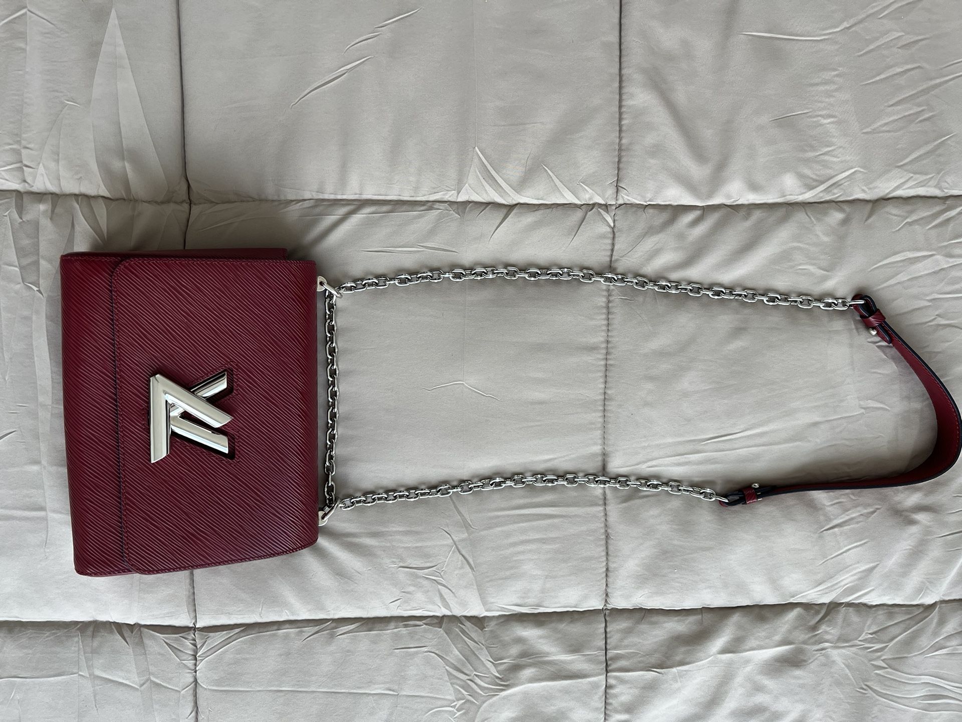 Louis Vuitton EPI Twist Bag