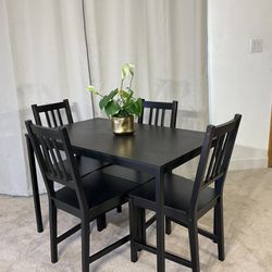 Black Kitchen Dining Table & 4 Chairs PERFECT FOR APARTMENT!