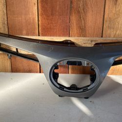 2017-2018 TOYOTA COROLLA GRILLE ASSY OEM  53101-02100/40